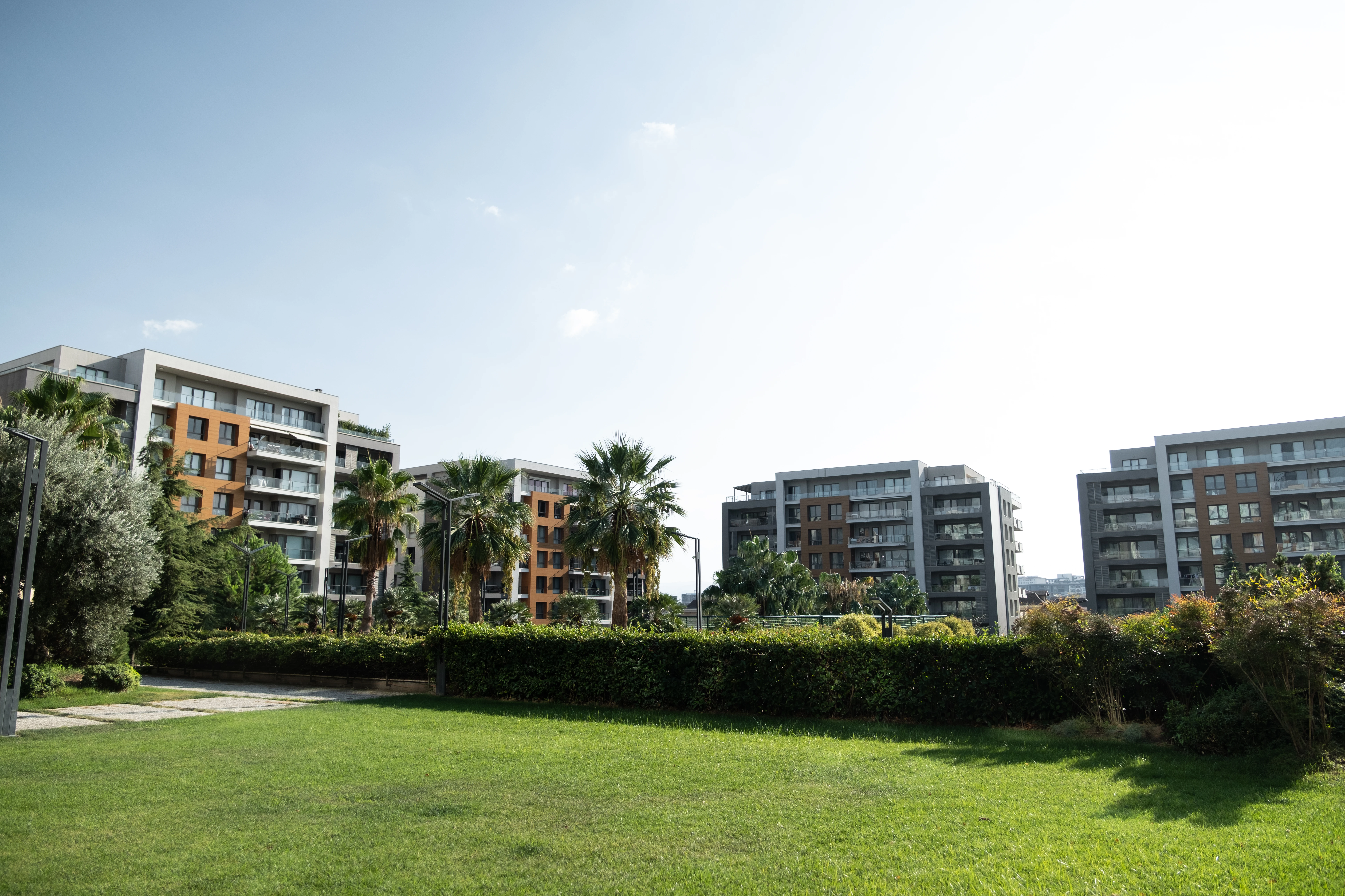 Bulunduğu alana değer katan, zamana karşı güçlü yapılar inşa ediyoruz.